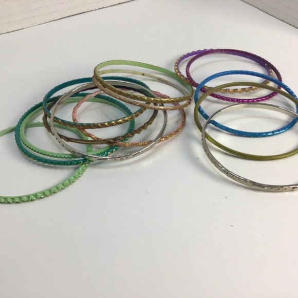 VTG Assorted Metal Plastic Bangles Lovely 90s Set of Assorted Bangle Bracelets - Picture 3 of 9